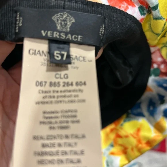 Versace hat - Picture 4 of 4